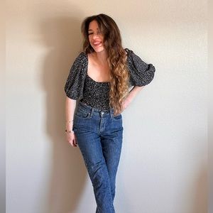 Puff sleeve ruched shirt.